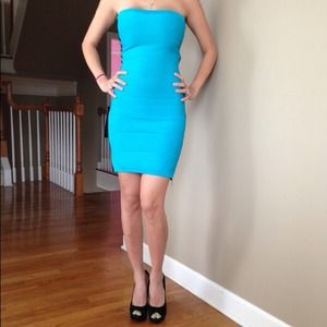 ON HOlD for @zhanna_1991 Beautiful BEBE dress