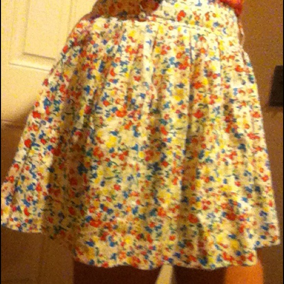 High-waisted floral skirt - Picture 2 of 3
