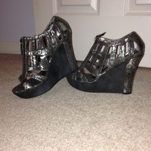 Size 10 marble grey wedge sandals