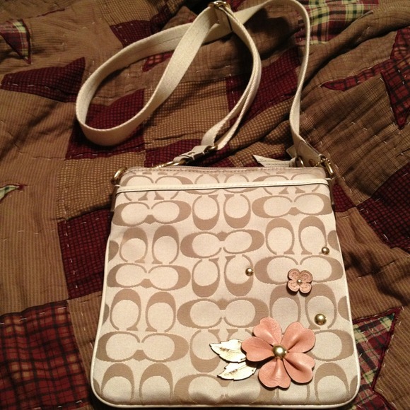 Coach Authentic Purse..Reserved!