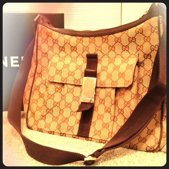 💝SOLD to friend💝Auth Gucci messenger bag