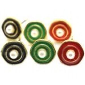 Gold metal little girls earring with pearl accent.