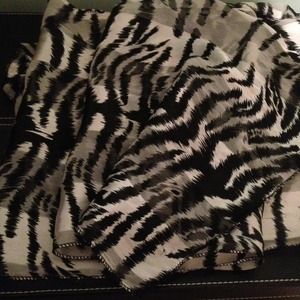 Animal print scarf.