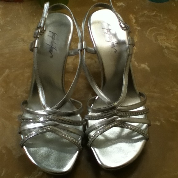 *****Im bundle*****Jacqueline Ferrar sparkly heels