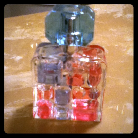 *SOLD* Britney Spears .5 oz. radiance perfume :)