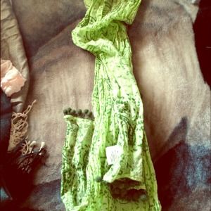 Green cotton long scarf 🍃