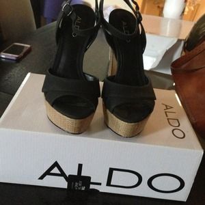 Size 6 black ALDO sandals