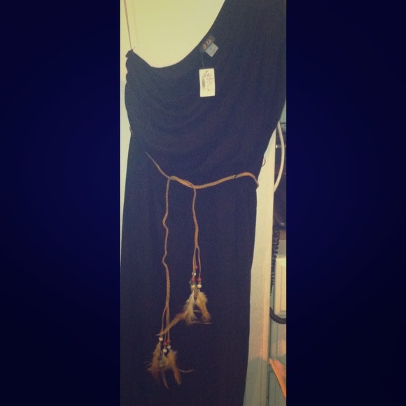 Black One-Shoulder Maxi Dress