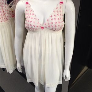 Betsey Johnson plus sizes bridal bow chemise. New