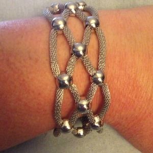 Metal bracelet