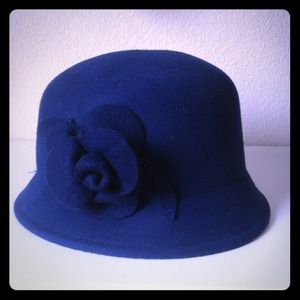 NWT Forever 21 Cloche Hat