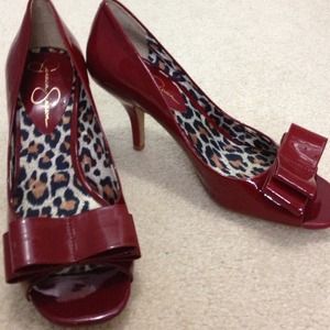 Jessica Simpson bow red heels