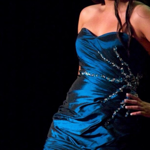 Mermaid style dress - Picture 2 of 4