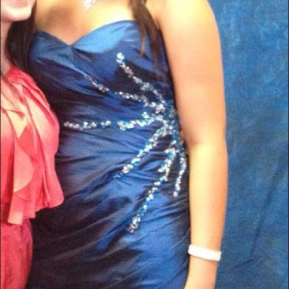 Mermaid style dress - Picture 3 of 4