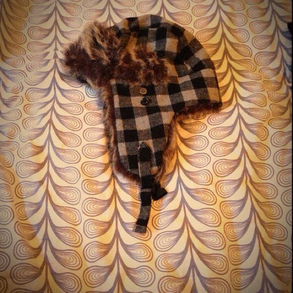 Trapper hat - Picture 4 of 4