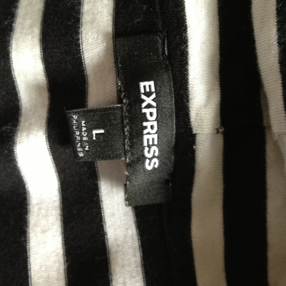 ❌❌SOLD❌❌❌Express Dress - Picture 2 of 4