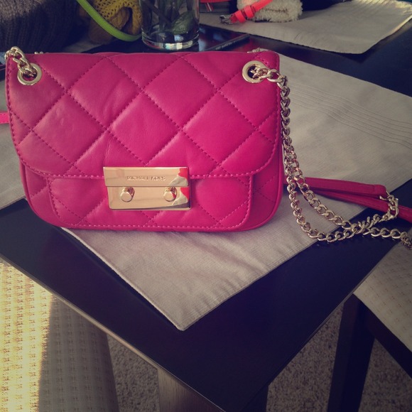 Michael Kors Handbags - 🎈Sold🎈Super gorgeous Michael Kors purse