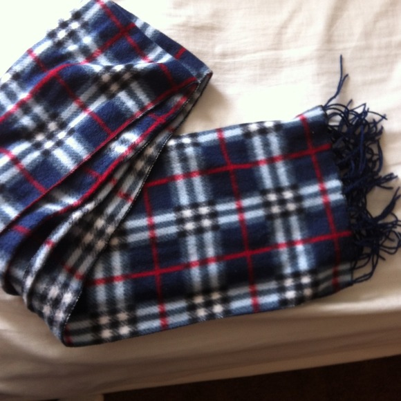 Navy blue scarf - Picture 1 of 1