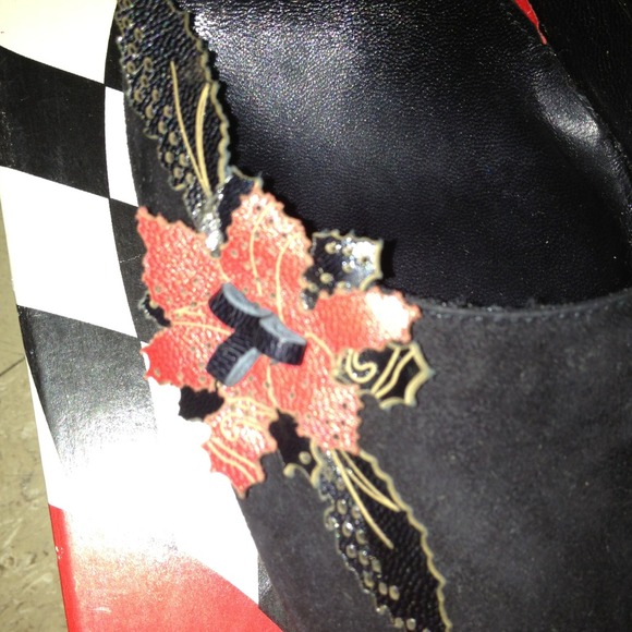 Like New Kenneth Cole size 9 - make me an offer! - Picture 2 of 4