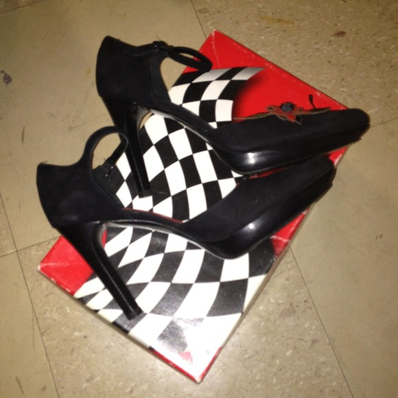 Like New Kenneth Cole size 9 - make me an offer! - Picture 3 of 4