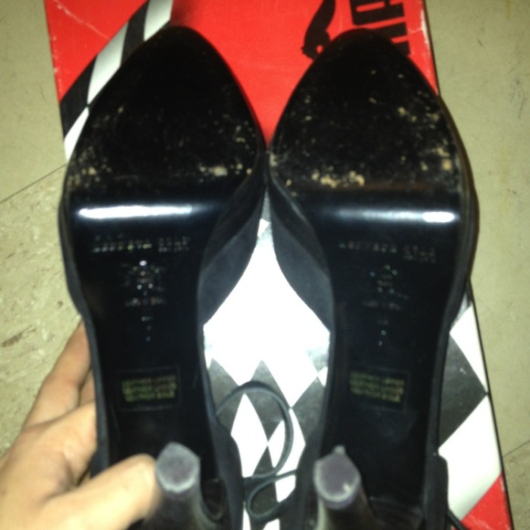 Like New Kenneth Cole size 9 - make me an offer! - Picture 4 of 4