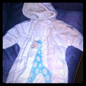 Baby winter suit with giraffe