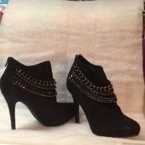 Paprika black suede w/4.5" heel