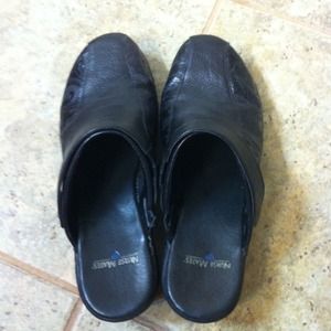 Black Nurse Mate Clogs-size 8