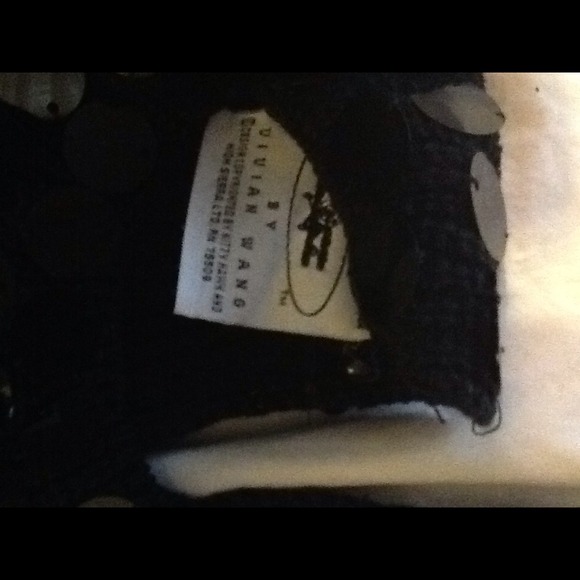 Vivian Wang sequined top huge sequins! - Picture 2 of 4