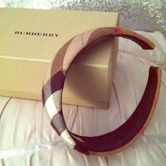 ❌❌SOLD❌❌Burberry Headband 100% Authentic