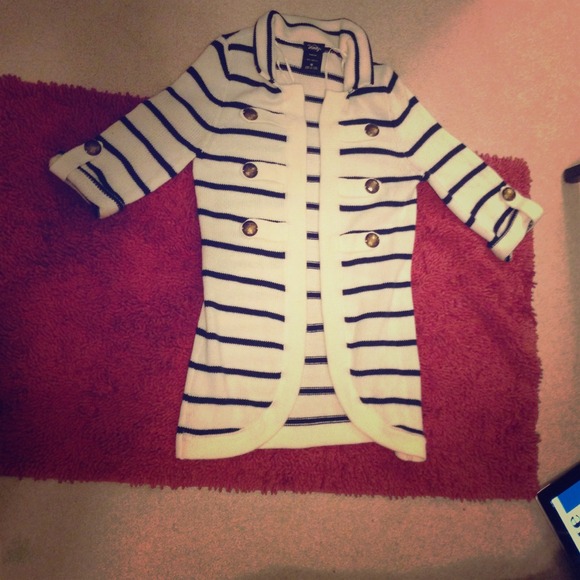 Cardigan cream/navy blue, bronze buttons worn once