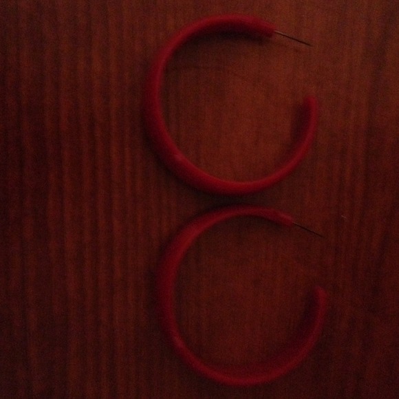 Earrings - Picture 2 of 3