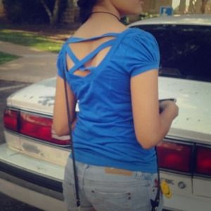 💜🎈REDUCED🎈Blue shirt💜