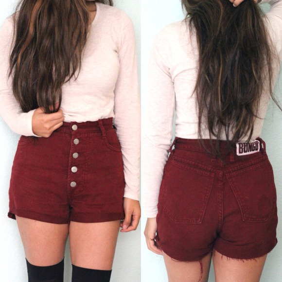 ❌Sold Vintage maroon highwaisted short