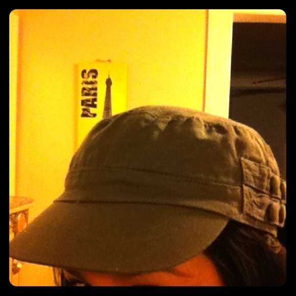 Gray fashion hat