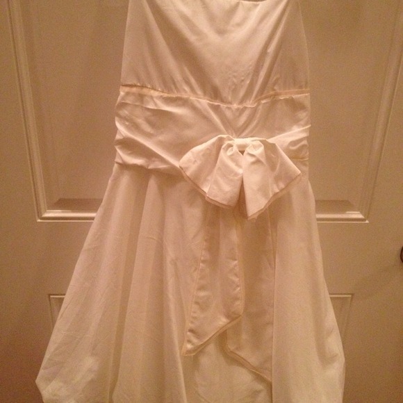 creamy white dress - Picture 1 of 3