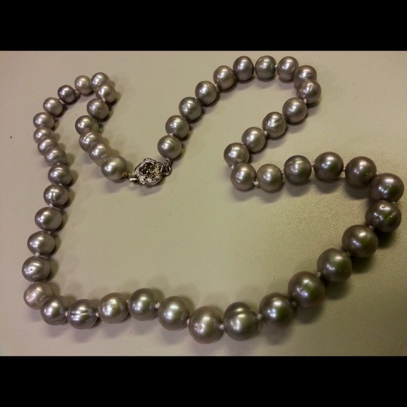 AA+ grade Gray Pearl necklace ~ 17" - Picture 2 of 4
