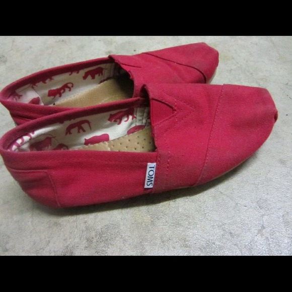 💢SOLD💢 Authentic Red Toms