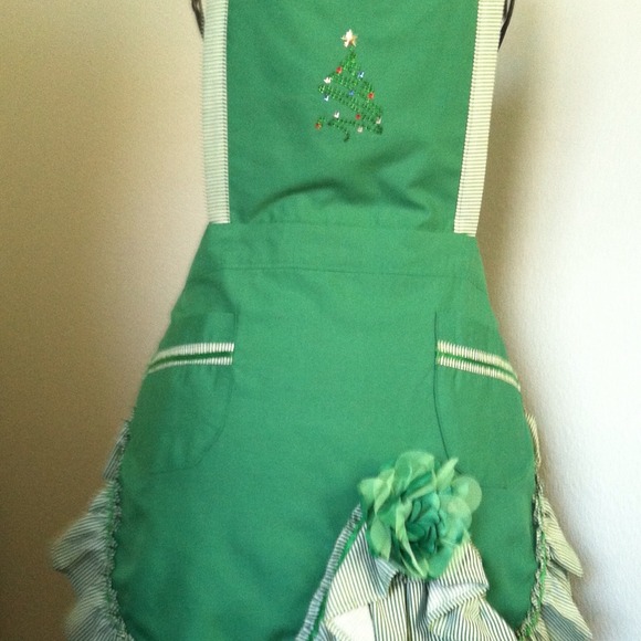 Aprons - Picture 3 of 4