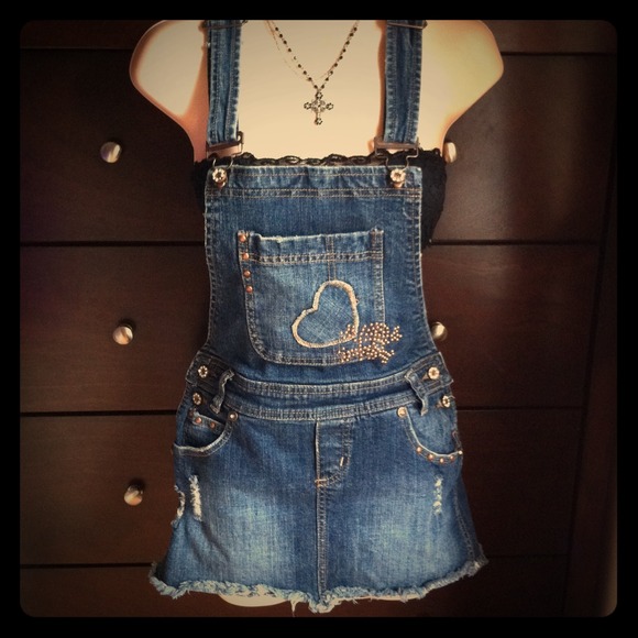 💢Sold💢🌺H&G overall (skirt style) size M🌺