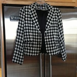 adorable houndstooth jacket