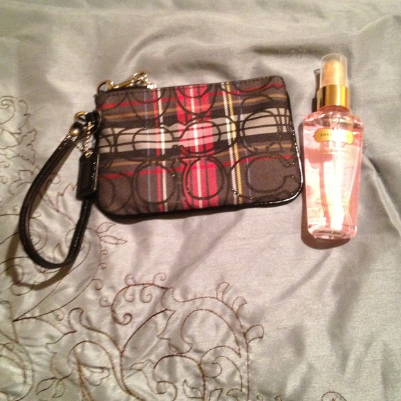 **Sold***Coach wristlet