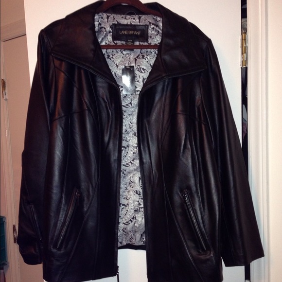 REDUCED!! Black Leather Jacket•Plus Size
