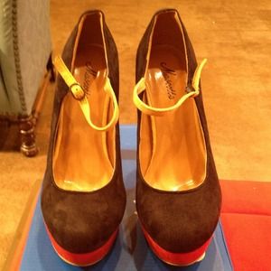 Color suede pumps Color suede pumps