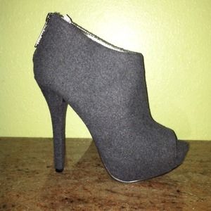 Trade Grey seude peep toe booties.