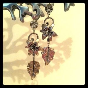 Dangling silver earrings