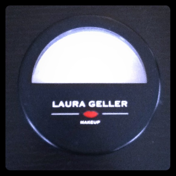 Laura Geller Matte Maker Oil Blotting Powder