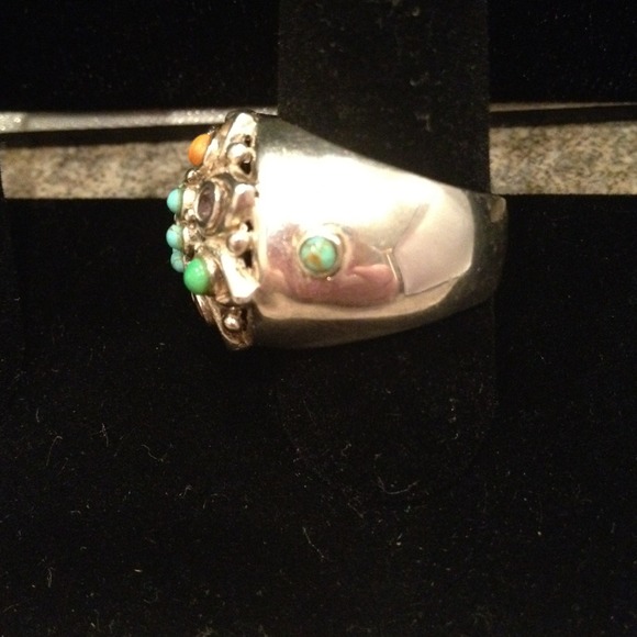 🔴SOLD🔴Sterling Silver Barse multi stone ring. - Picture 2 of 3