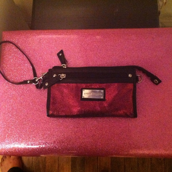 wristlet - Picture 1 of 1