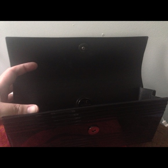 **SOLD**Tory Burch Clutch - Picture 3 of 3